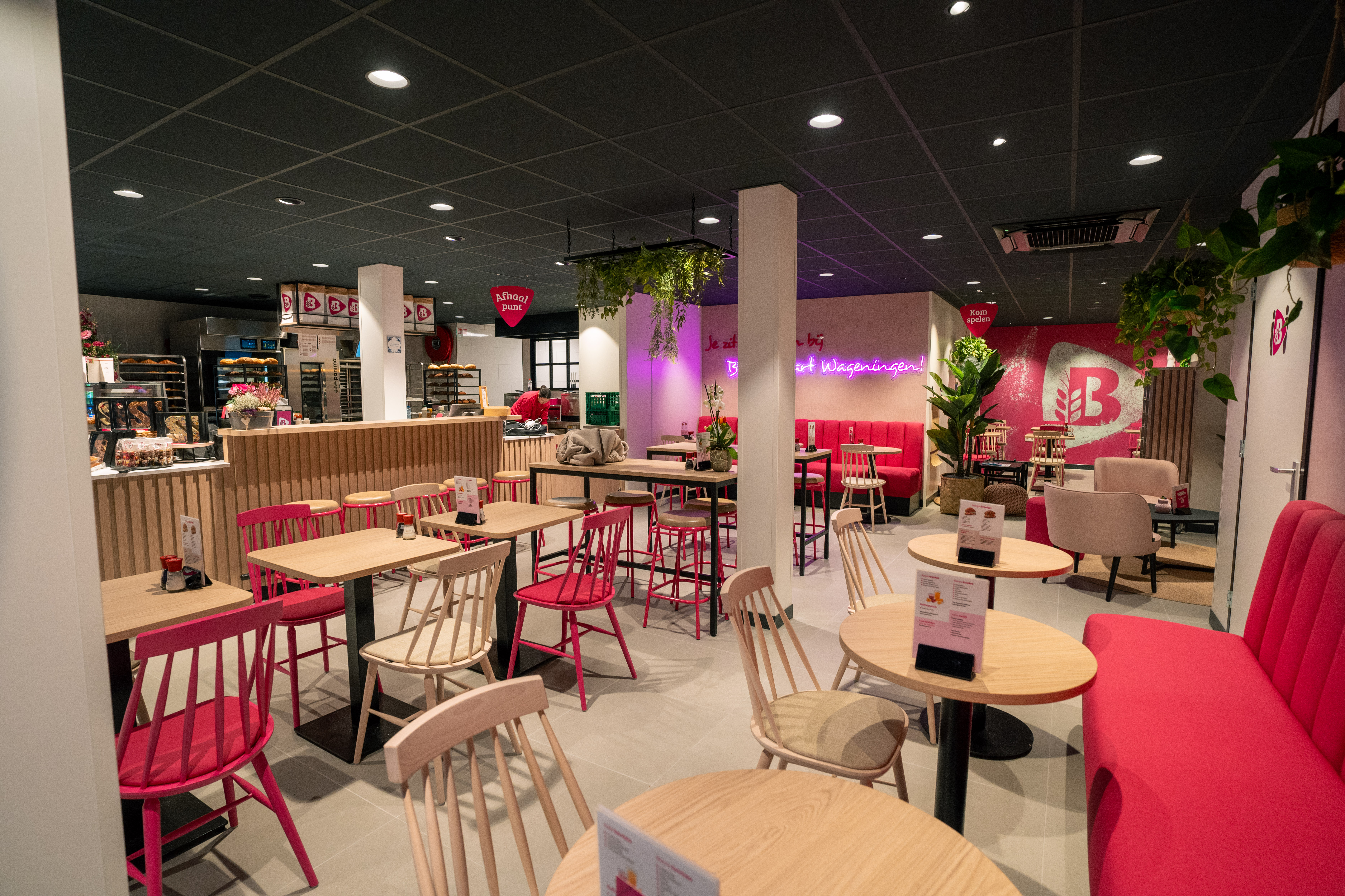Bakker Bart opent tweede winkel Wageningen - interieur