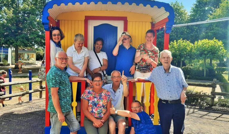 thomashuis Harich groepsfoto op vakantie