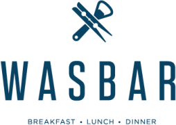 WASBAR-logo met iconen van wasknijper en flessenopener erboven, en tekst BREAKFAST LUNCH DINNER eronder.