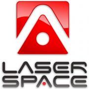 Laserspace-logo met rood embleem boven stijlvolle zwarte typografie.