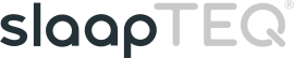 SlaapTEQ logo met donkere letters voor 'slaap' en lichtere letters voor 'TEQ'.