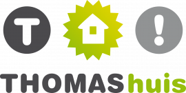 Logo van Thomashuis met drie symbolen: een T in een grijze cirkel, een huisje op een gele ster, en een uitroepteken.