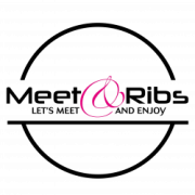 Logo van Meet&Ribs met een gestileerde roze en zwarte typografie.