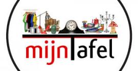 Logo van mijnTafel met diverse tweedehands artikelen zoals kleding, keukengerei en decoratieve voorwerpen op een plank.
