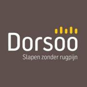 Dorsoo logo met de slogan Slapen zonder rugpijn en gele gestileerde elementen tegen een bruine achtergrond.