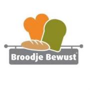 Logo van Broodje Bewust met een brood, een oranje en een groene mombakkes en de tekst Broodje Bewust.