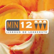 Logo van IJssalon MIN12 met tekst IJskoud de lekkerste op een achtergrond van kleurrijk ijs.