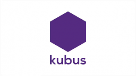 Paars zeshoekig logo van Kubus administratiekantoren met de tekst kubus eronder.