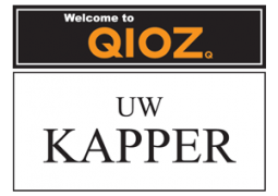 Logo van QIOZ met de tekst Welcome to QIOZ en UW KAPPER op een zwart-witte achtergrond.