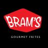 Logo van BRAM'S Gourmet Frites met witte tekst op een rood embleem en zwarte achtergrond.