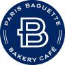 Rond logo van Paris Baguette Bakery Café met witte tekst en grafisch PB-embleem op een donkerblauwe achtergrond.
