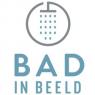 Logo van Bad in Beeld met een gestileerde douchekop en de tekst Bad in Beeld in blauwe letters.