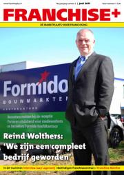 Omslag van Franchise+ nummer 3, 2011 met Reind Wolthers voor het Formido hoofdkantoor.