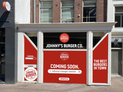 Nieuwe vestiging van Johnny's Burger Co. in Utrecht met aankondiging van de opening en promotieslogan.